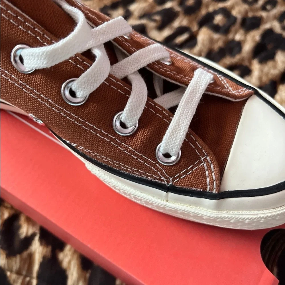 COPY - Converse brown brand new ! - Picture 5 of 6